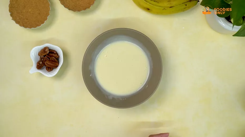 No Bake Banana Caramel Pecan Pie Recipe